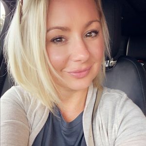 Meet your Posher, Rebecca